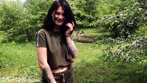 Русская девушка ебется в лесу - порно видео на optnp.ru